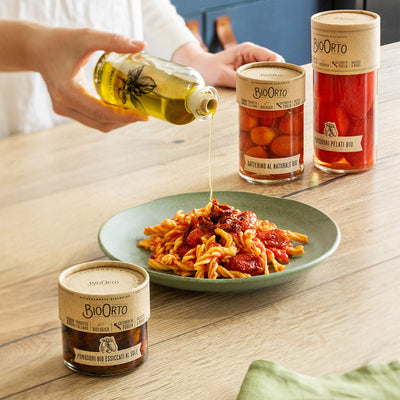 Fusilli with three types of tomatoes