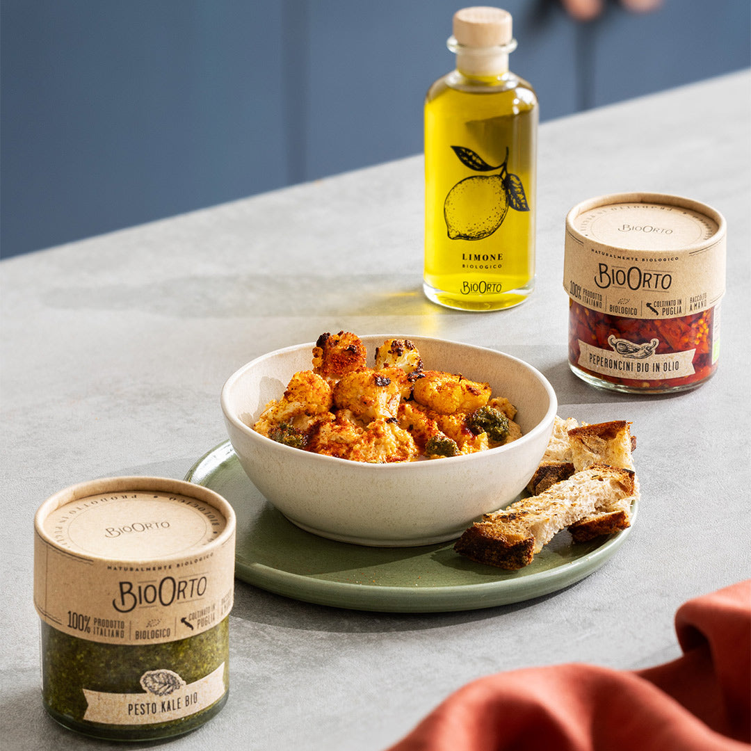 Hummus di cavolfiore con pesto kale bio
