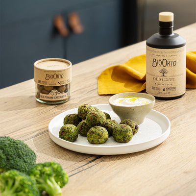 Broccoli balls with pitted peranzana olives