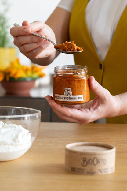 Organic red pesto 
